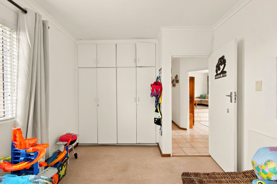 4 Bedroom Property for Sale in Heldervue Western Cape
